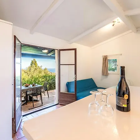 Prázdninový dům F2 Tonnara Pour 4 Personnes, Rondinara, *