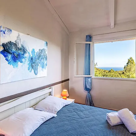 F2 Tonnara Pour 4 Personnes, Rondinara, Bonifacio (Corsica)