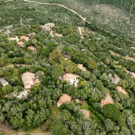 F2 Tonnara Pour 4 Personnes, Rondinara, *