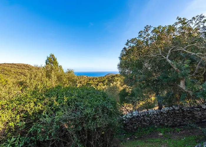 Hébergement de vacances F2 Tonnara Pour 4 Personnes, Rondinara, *