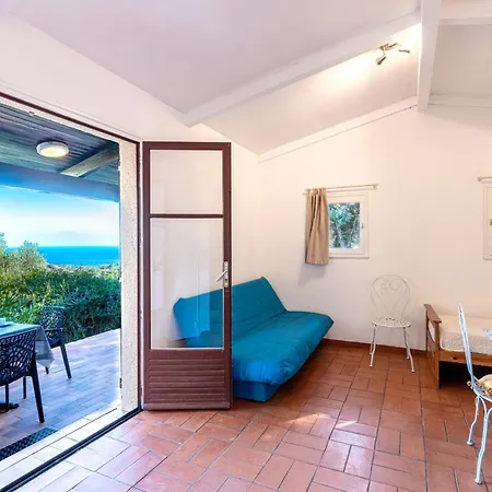 F2 Tonnara Pour 4 Personnes, Rondinara, Bonifacio (Corsica)